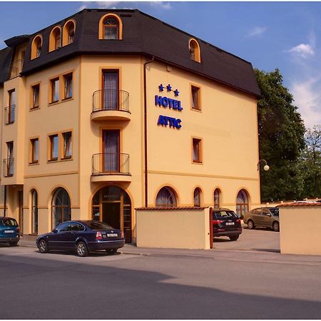 Attic Hotel Praha Bagian luar foto